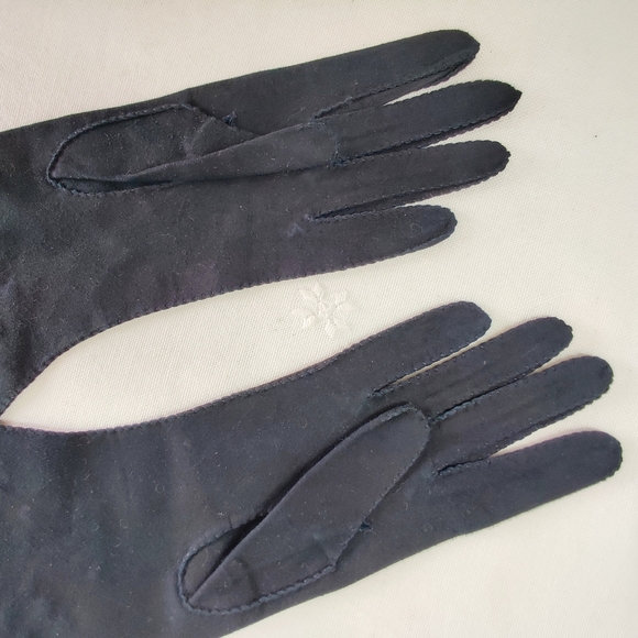 Designer Black Gloves Suede Leather, Fancy Cut Work Detail Vintage New Condition - Picture 5 of 10
